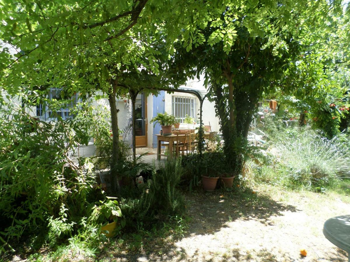 Chambre D'Hote - Mas Le Barret 阿爾勒 外观 照片